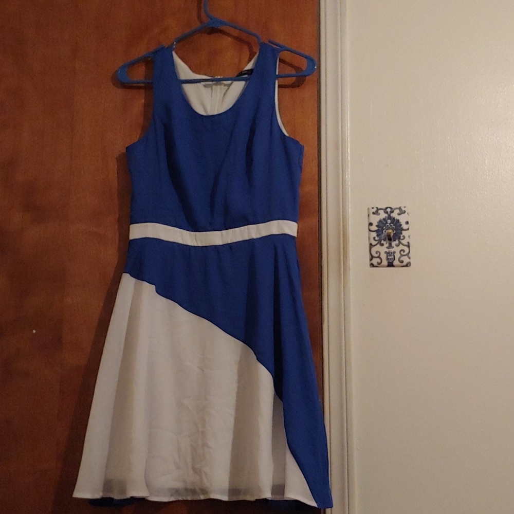 Blue white color block dress